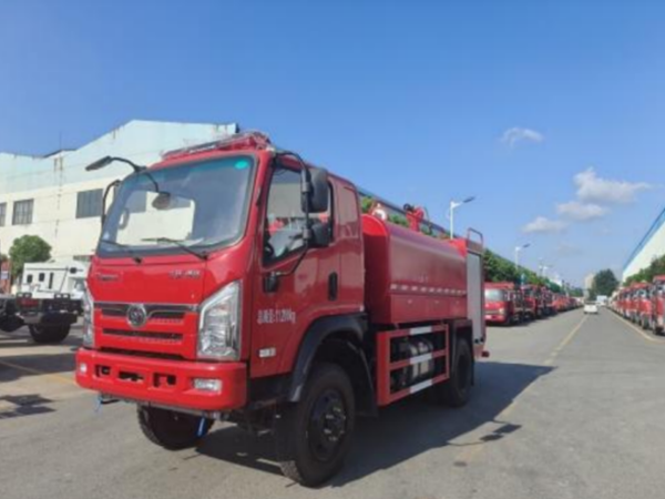 三環(huán)單排四驅(qū)灑水車(chē)